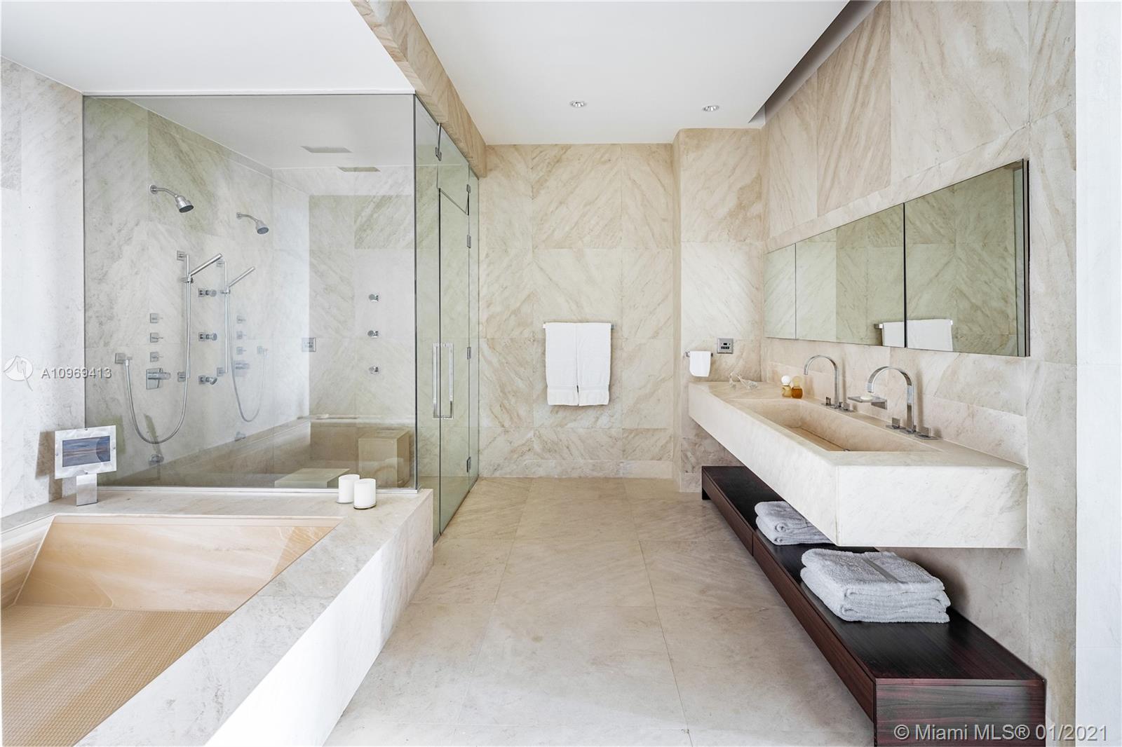 APOGEE CONDO - Residential