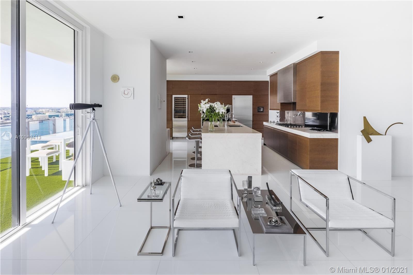 APOGEE CONDO - Residential