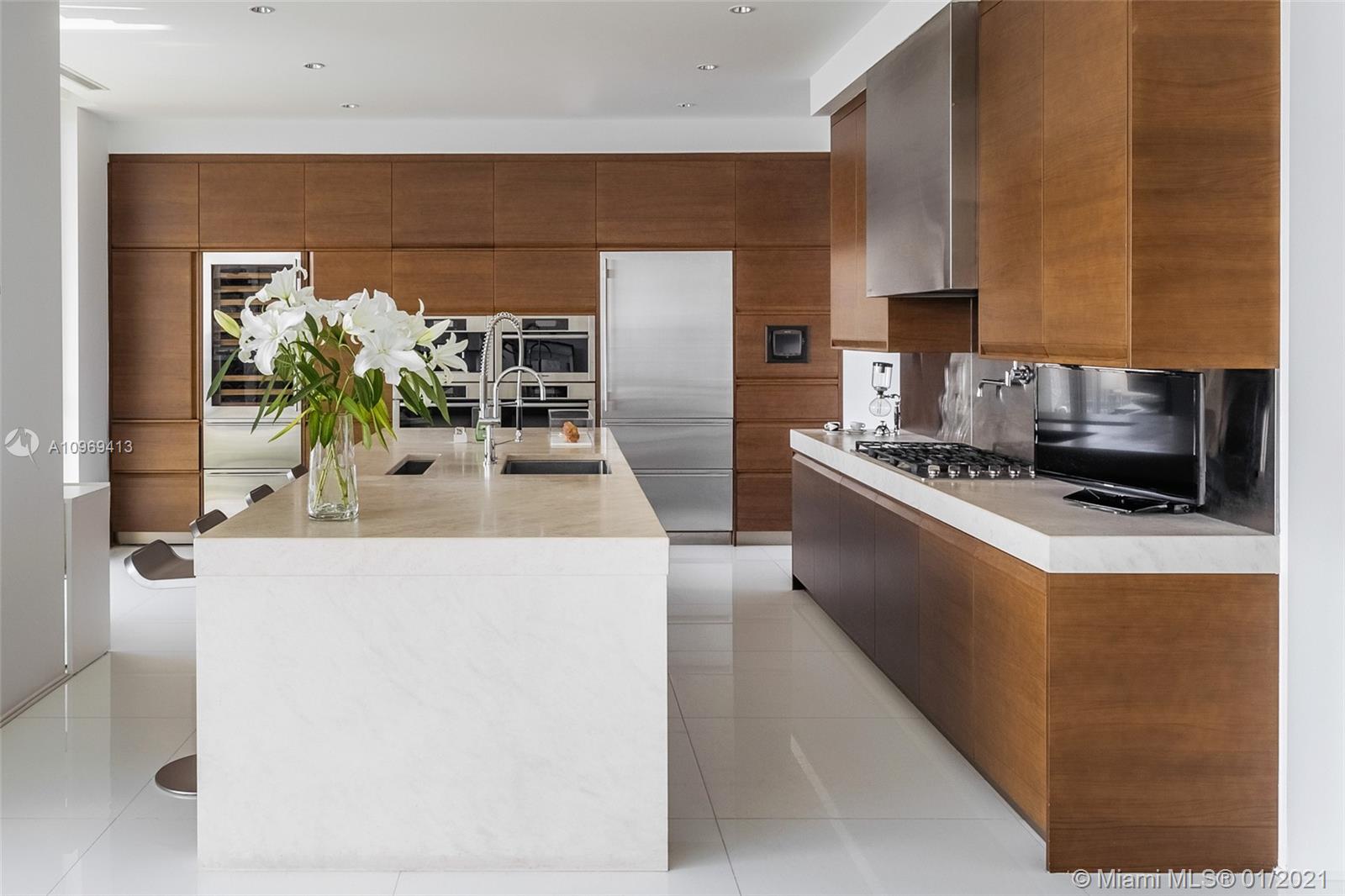 APOGEE CONDO - Residential