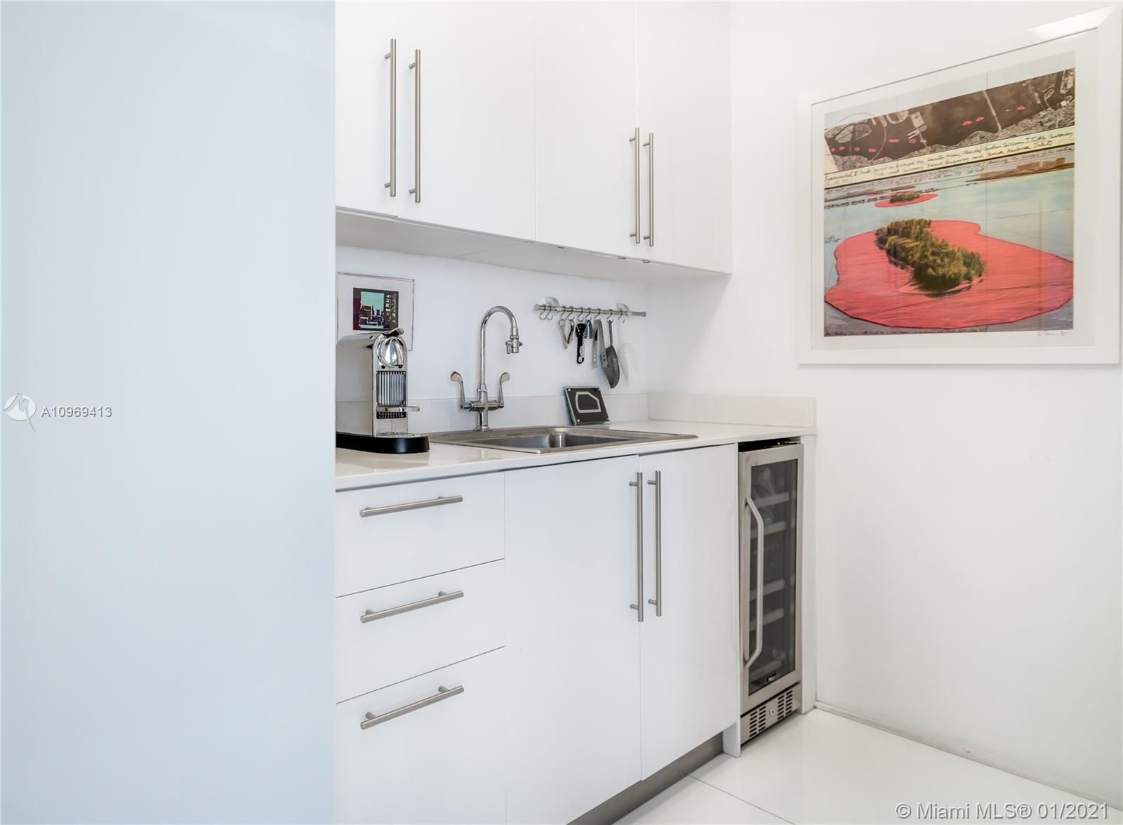 APOGEE CONDO - Residential