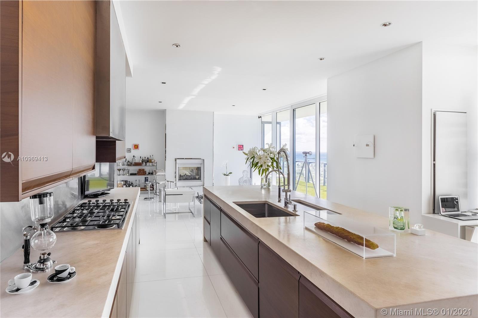 APOGEE CONDO - Residential