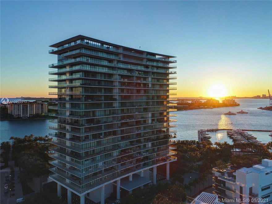 Sophistication & Style South of Fifth! Elegant Entertainer’s Dream at Apogee where Wide Open Entertainment Spaces meet soaring 10ft ceilings to accentuate the finest of art collections. Blue Skies & Sparkling Ocean beckon from every window. Unique & Spacious, this 3,104sf 3BR was specially converted to a grown-up 2BR space, maximizing Open Living Area & Cocktail Party Seating, incl 1000+sf Covered Outdoor Terrace with a BARBECUE!. Oceanside Eat-in Kitchen w/Gas Stove/DOUBLE Ovens&Warmers&Dishwashers. Breathtaking views of the Ocean/Fisher Island/Miami & Miami Beach Skylines. Miami's most exclusive address, Apogee has only 67 residences, world-class security, private elevator foyer entry, stunning amenities, 11ft deep terraces w/outdoor kitchens, private 2.5 Car A/C garages & much more!