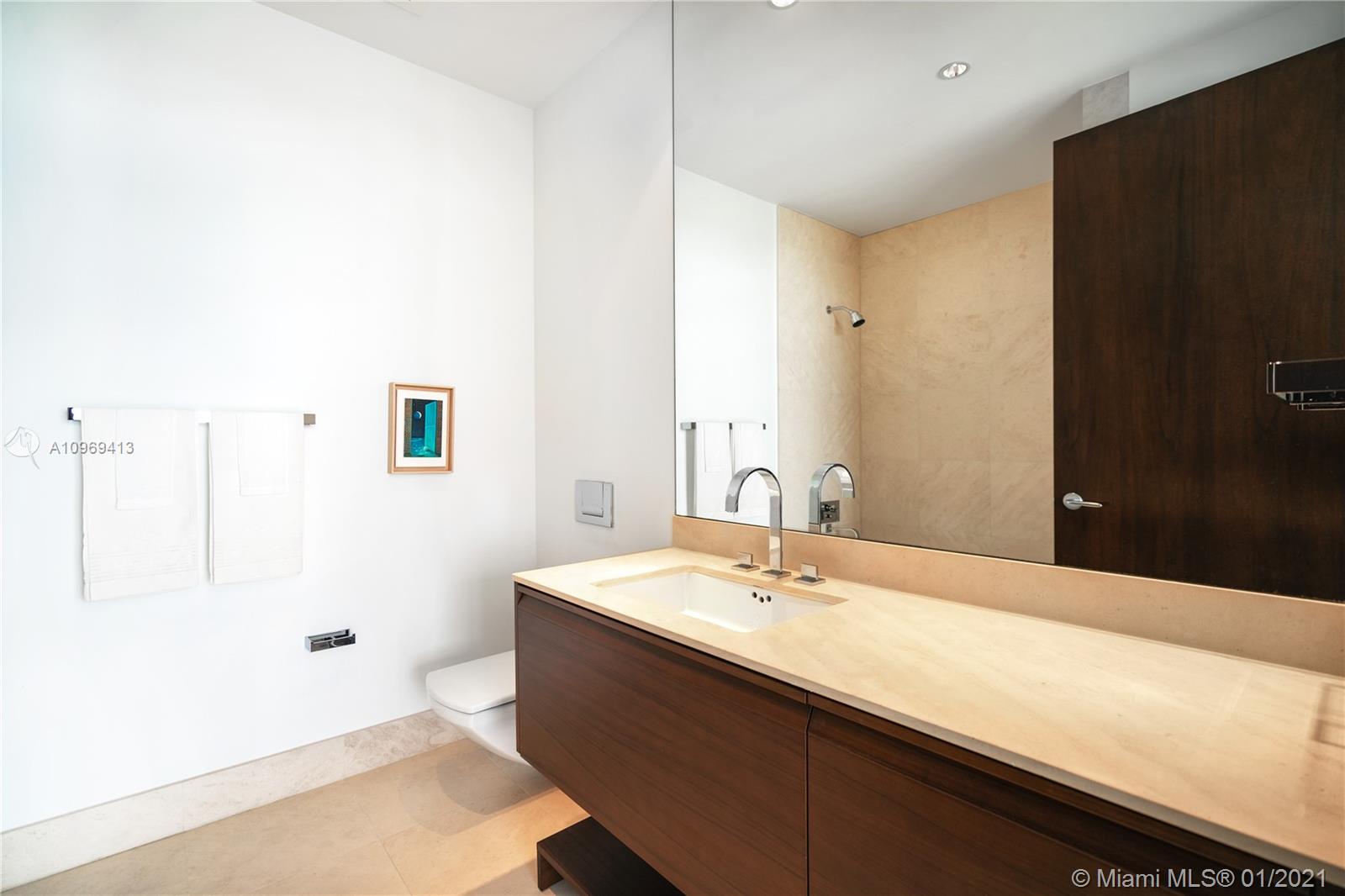 APOGEE CONDO - Residential