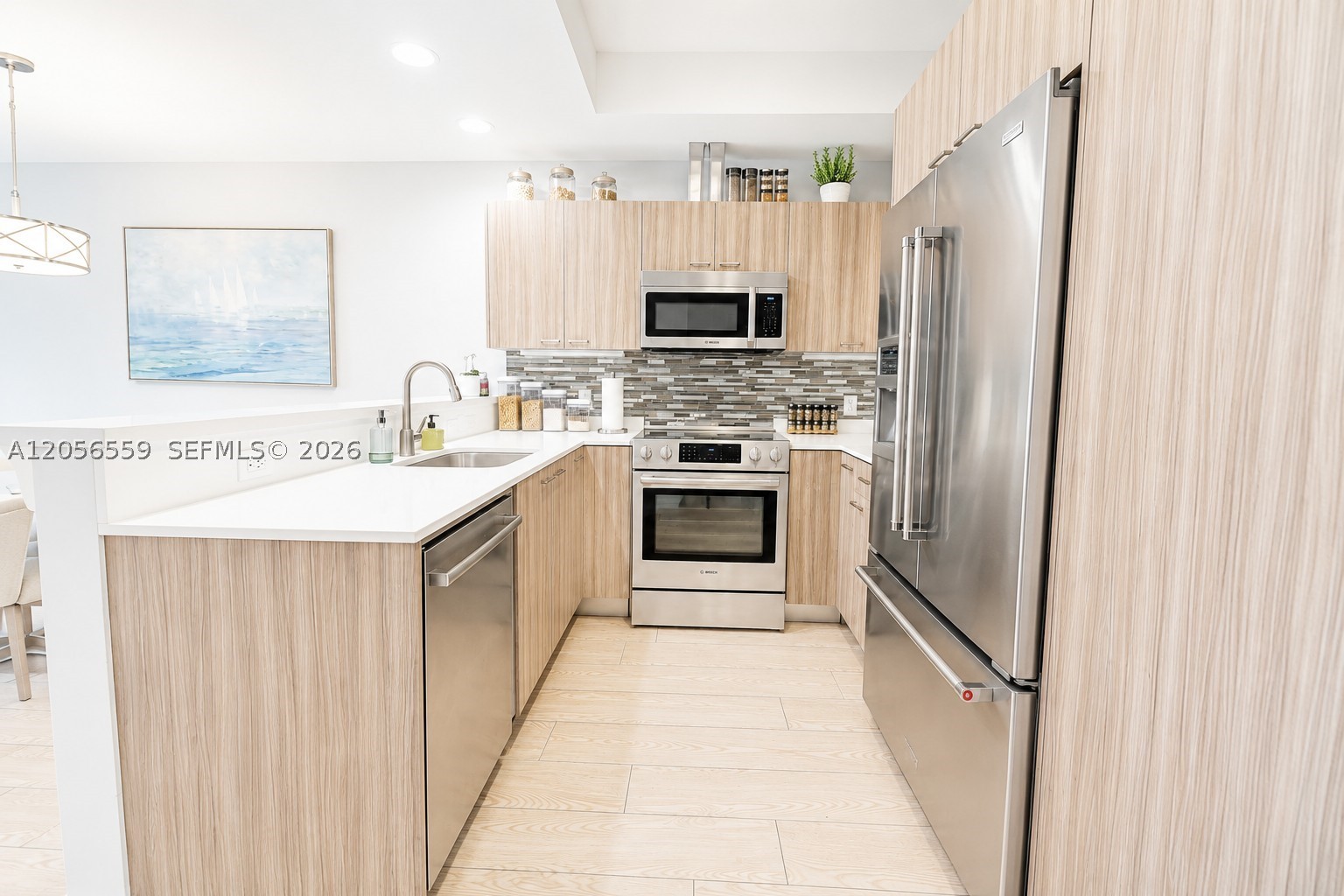 619 Meridian Ave 4