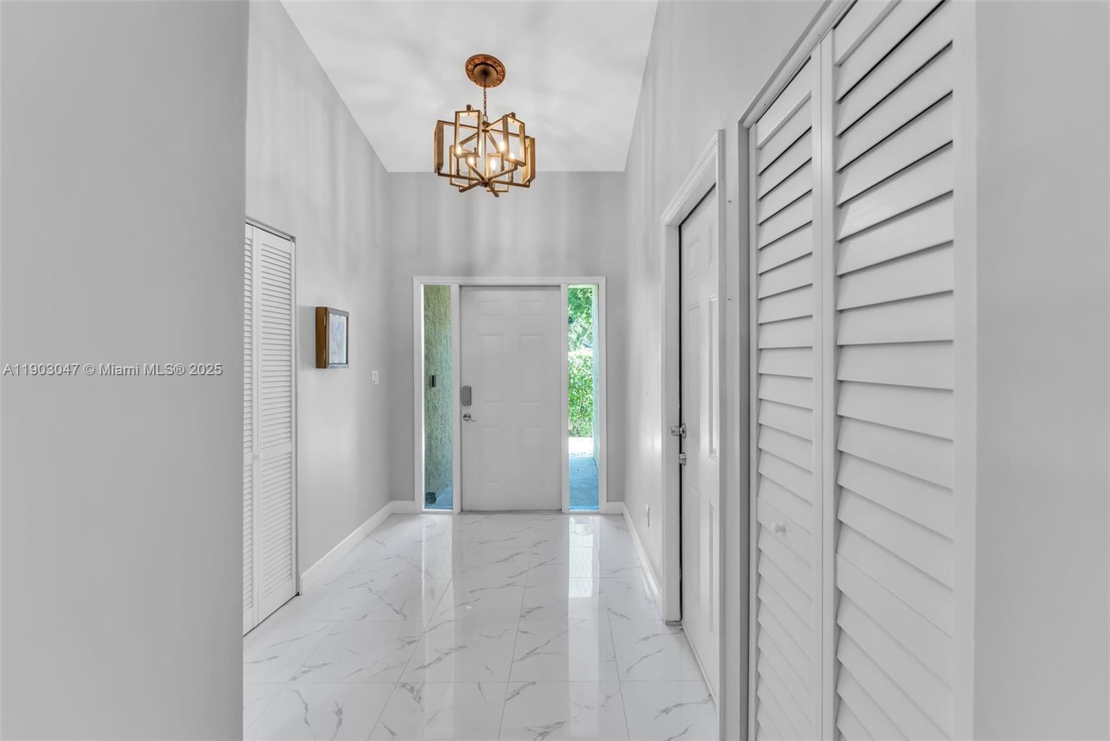 FIRST IMPRESSIONS II - Residential