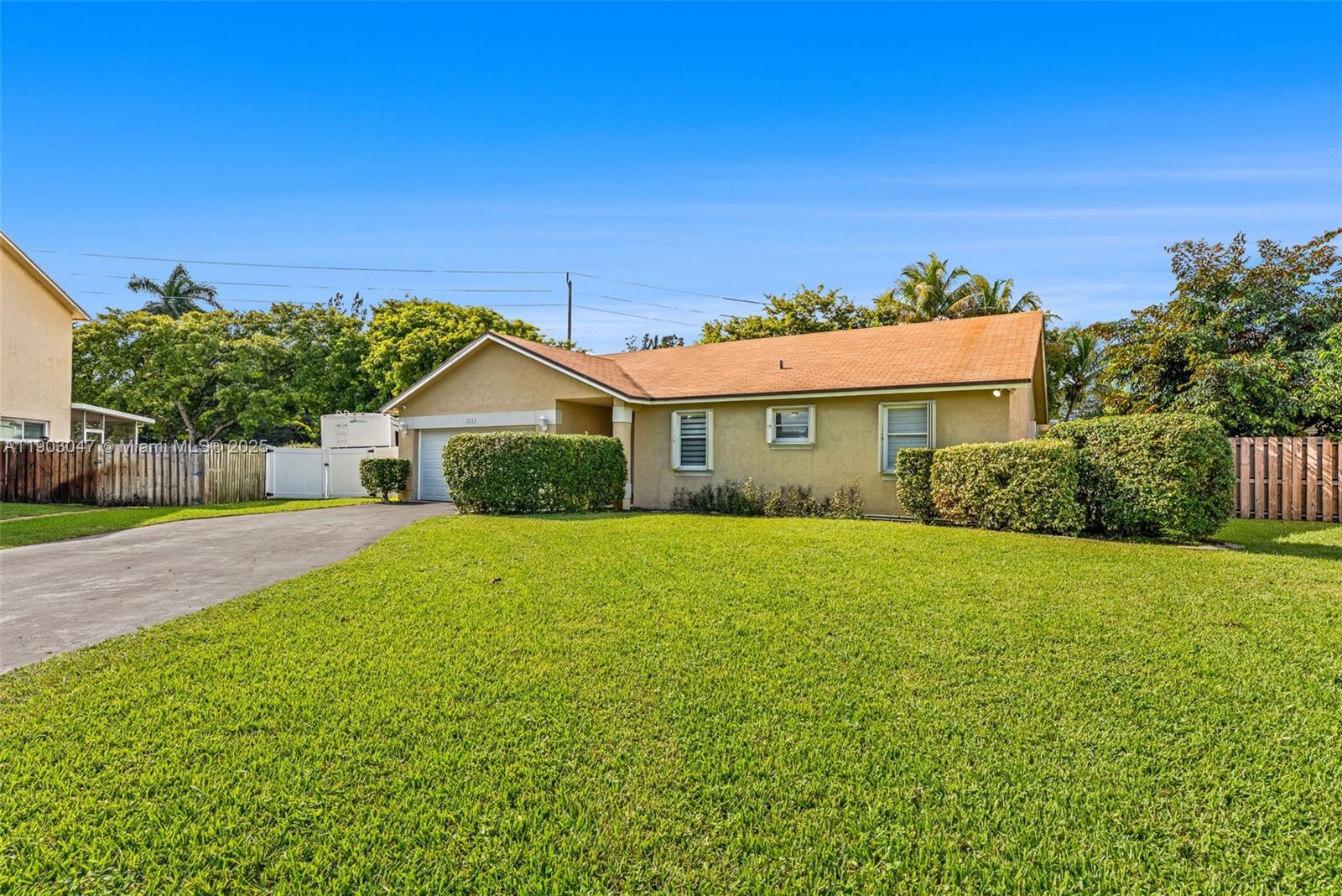 FIRST IMPRESSIONS II - Residential