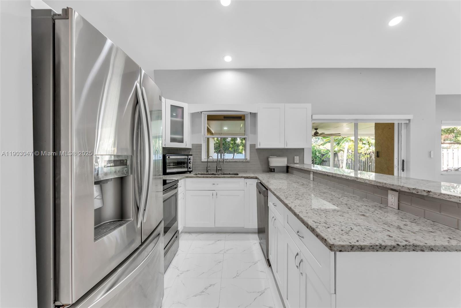 FIRST IMPRESSIONS II - Residential