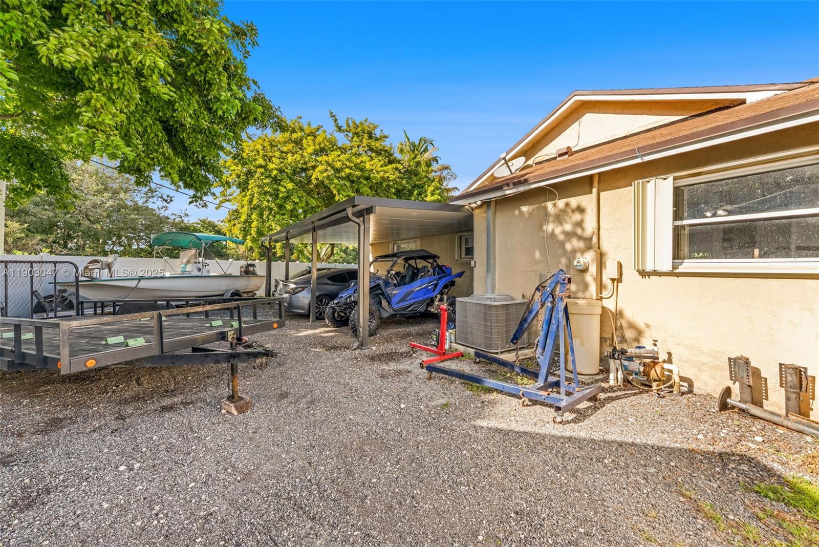 FIRST IMPRESSIONS II - Residential