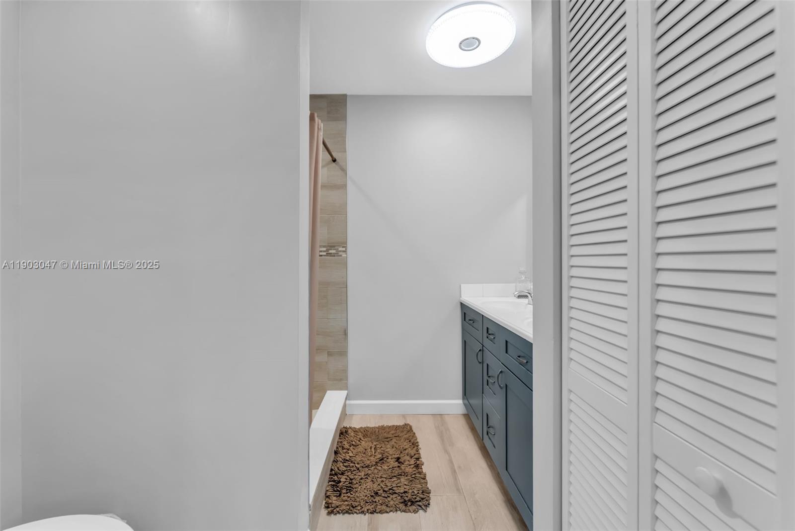 FIRST IMPRESSIONS II - Residential