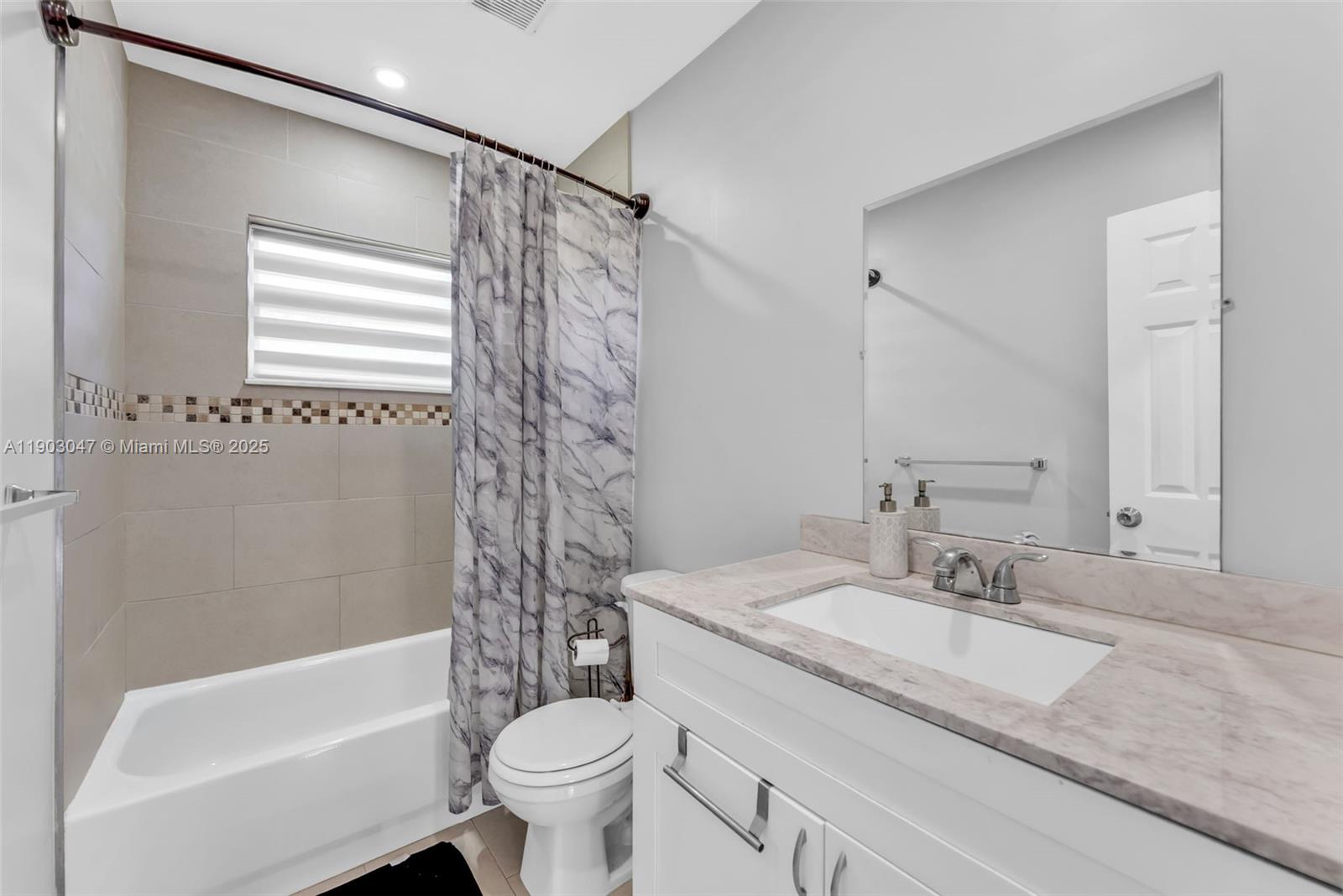 FIRST IMPRESSIONS II - Residential