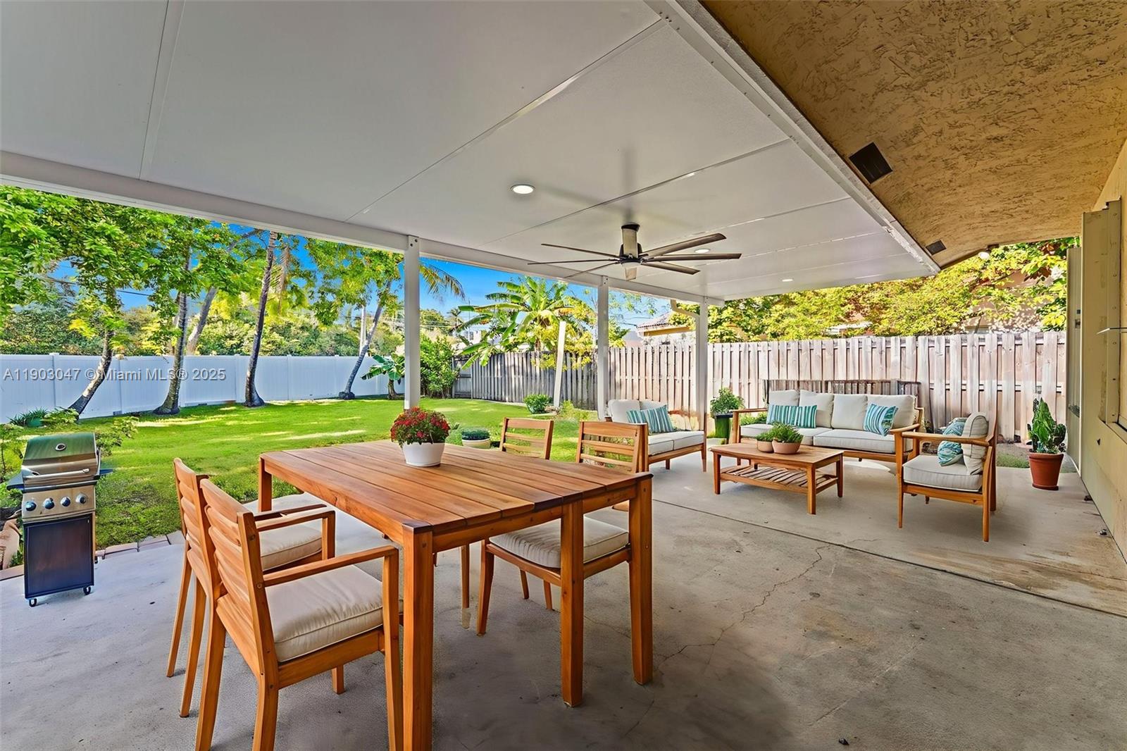 FIRST IMPRESSIONS II - Residential