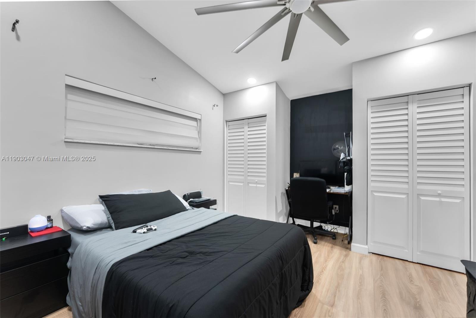 FIRST IMPRESSIONS II - Residential