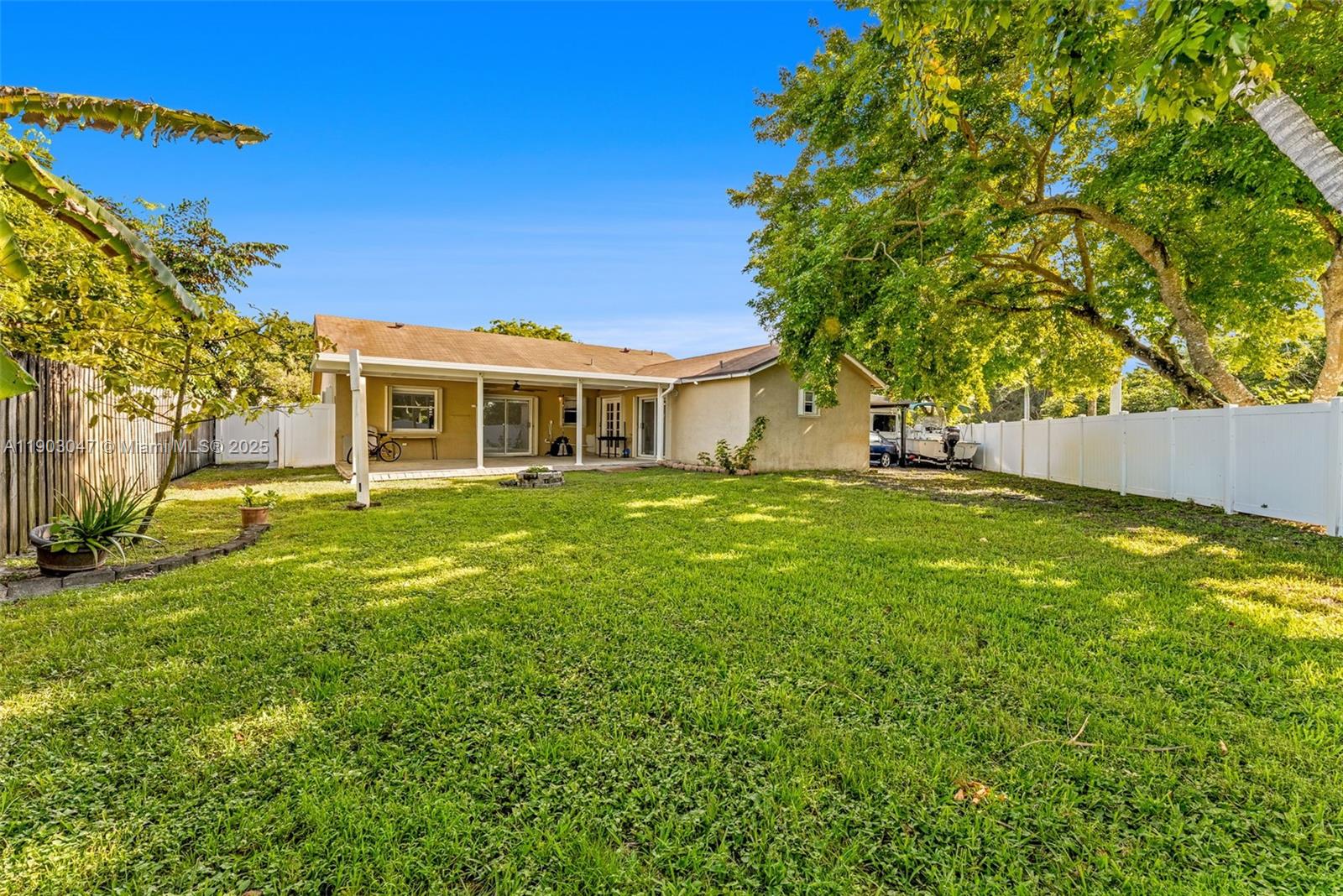 FIRST IMPRESSIONS II - Residential