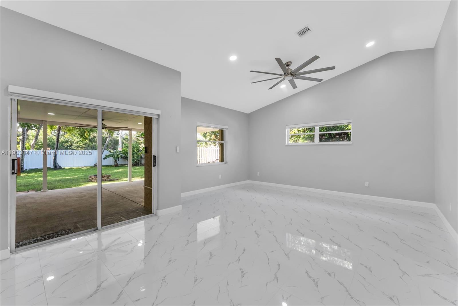 FIRST IMPRESSIONS II - Residential