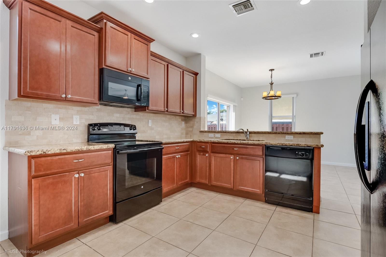 13174 Sw 285th Ter, Miami, Broward County, Florida - 3 Bedrooms  
3 Bathrooms - 