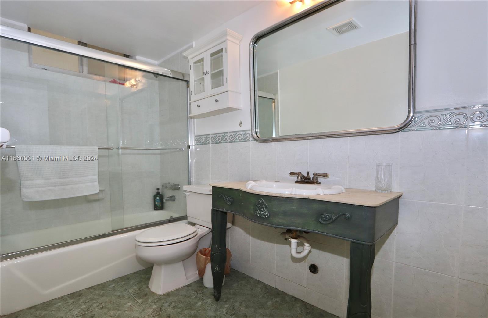 POINT EAST SEC II CONDO - Residential