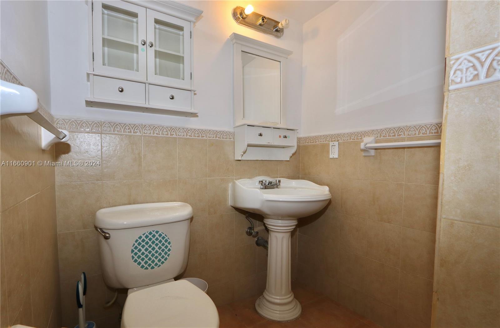 POINT EAST SEC II CONDO - Residential