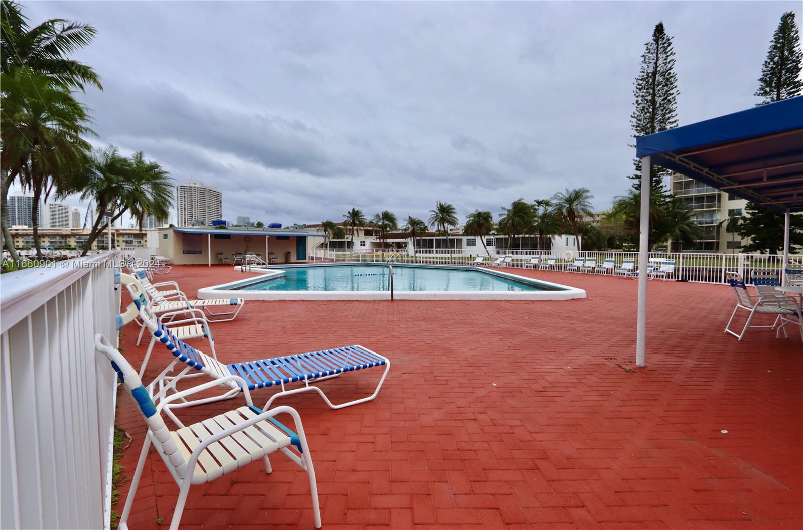 POINT EAST SEC II CONDO - Residential
