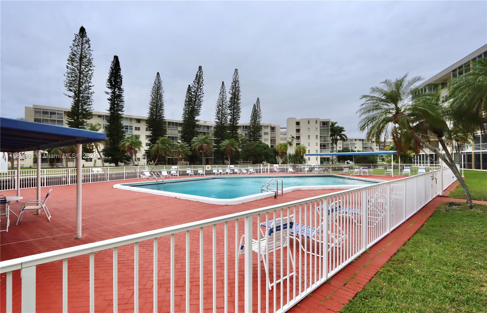 POINT EAST SEC II CONDO - Residential