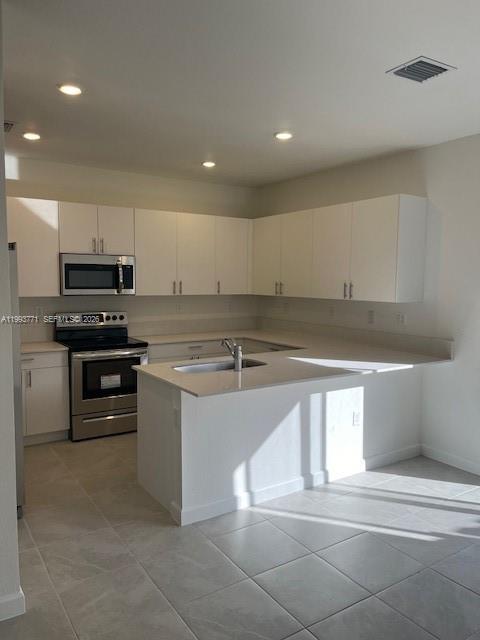 SILVER PALM RESIDENTIAL H - Residential Lease