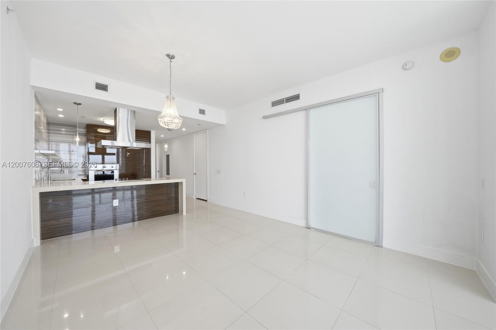 MARQUIS CONDO - Residential