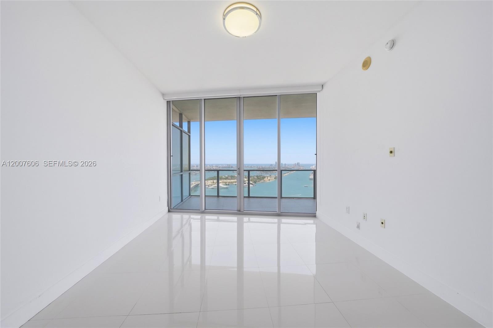 MARQUIS CONDO - Residential