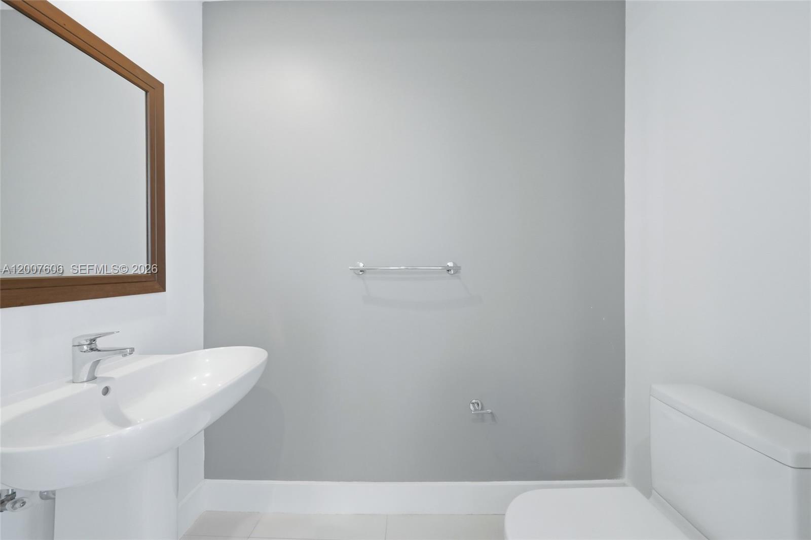 MARQUIS CONDO - Residential