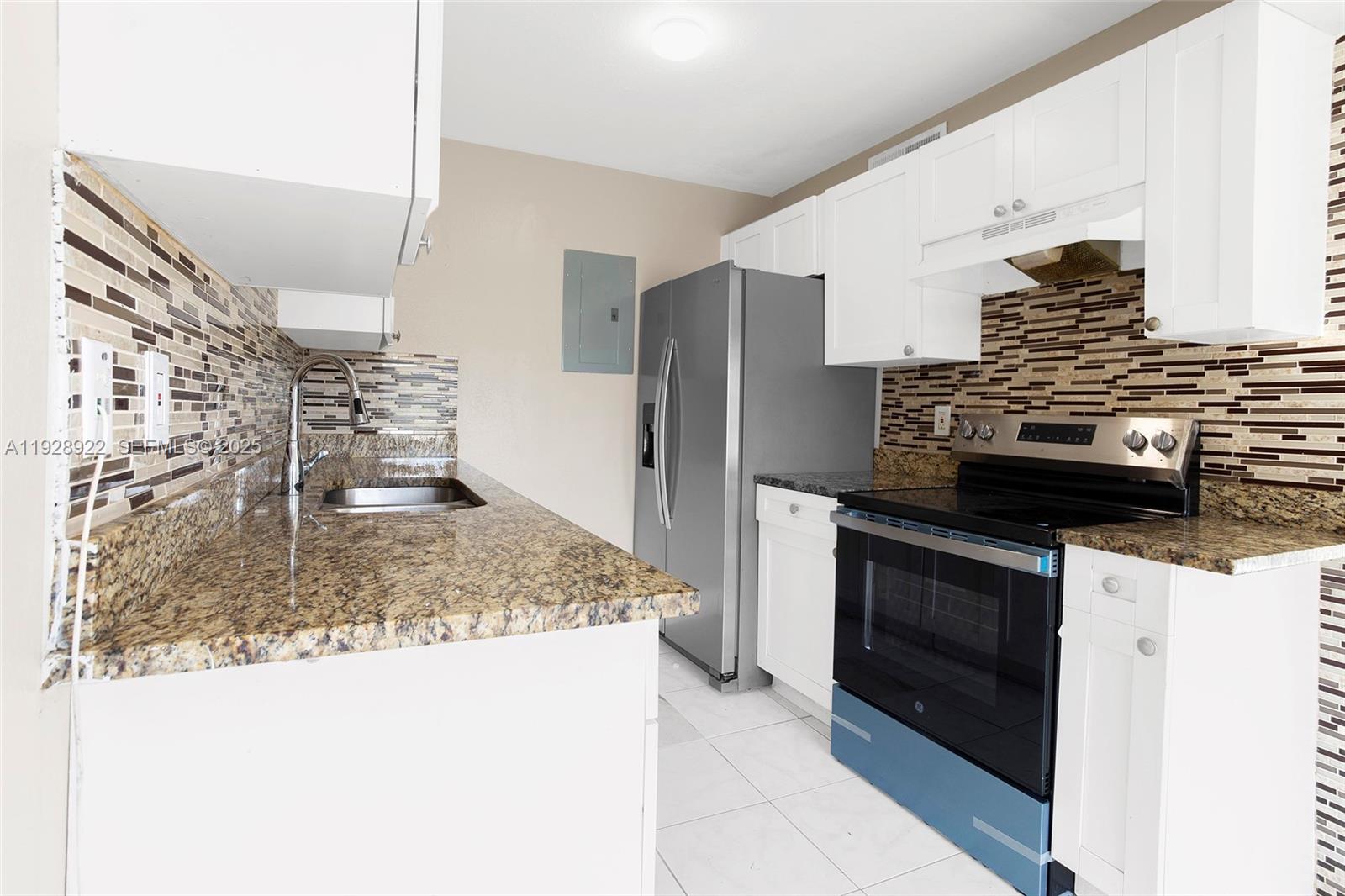 1333 S Dixie Hwy 222