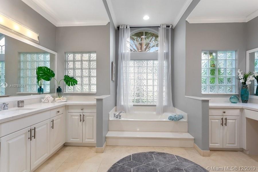 BUCKRAM OAK FARM - Residential