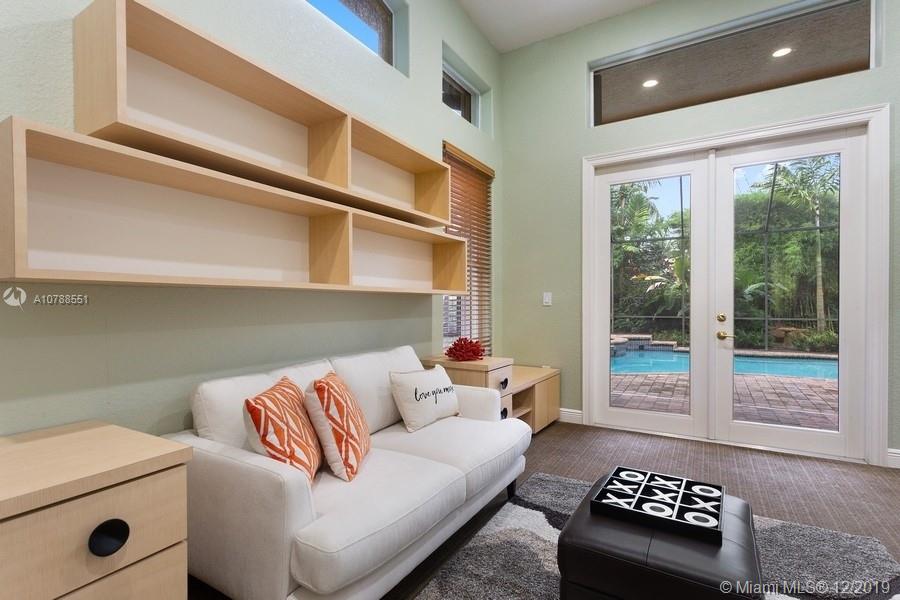 BUCKRAM OAK FARM - Residential