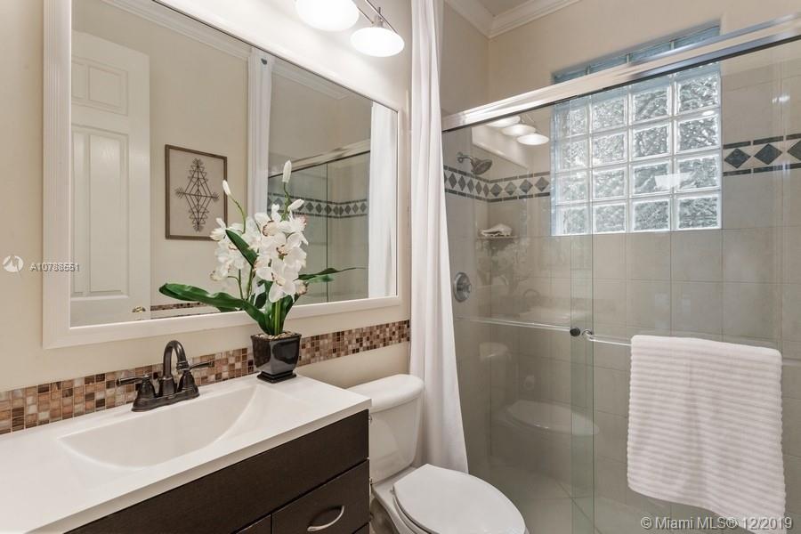 BUCKRAM OAK FARM - Residential