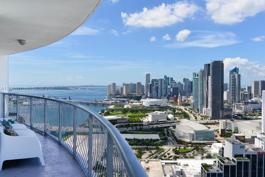 1750 N Bayshore Dr 4814