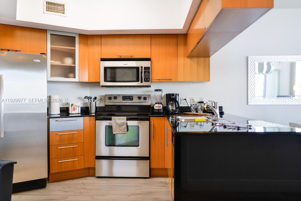 1750 N Bayshore Dr 4814