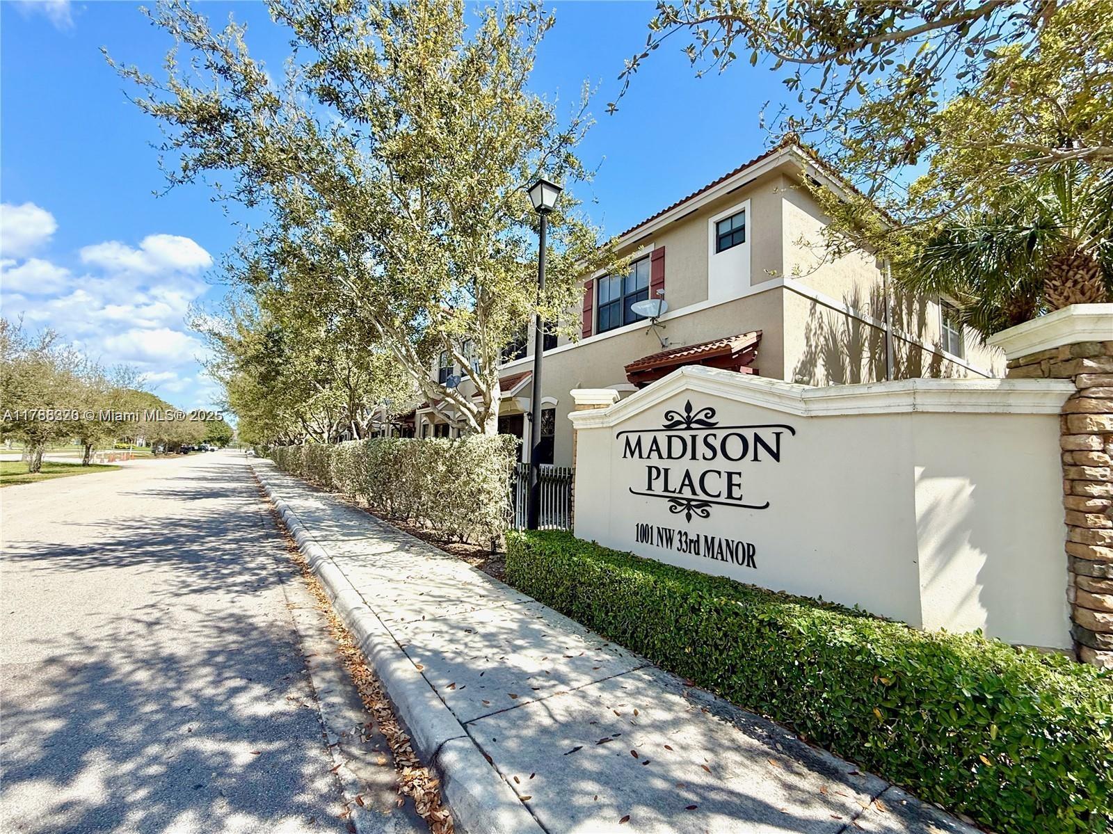 Property for Sale at 1047 Nw 33rd Mnr, Pompano Beach, Broward County, Florida - Bedrooms: 3 
Bathrooms: 3  - $465,000