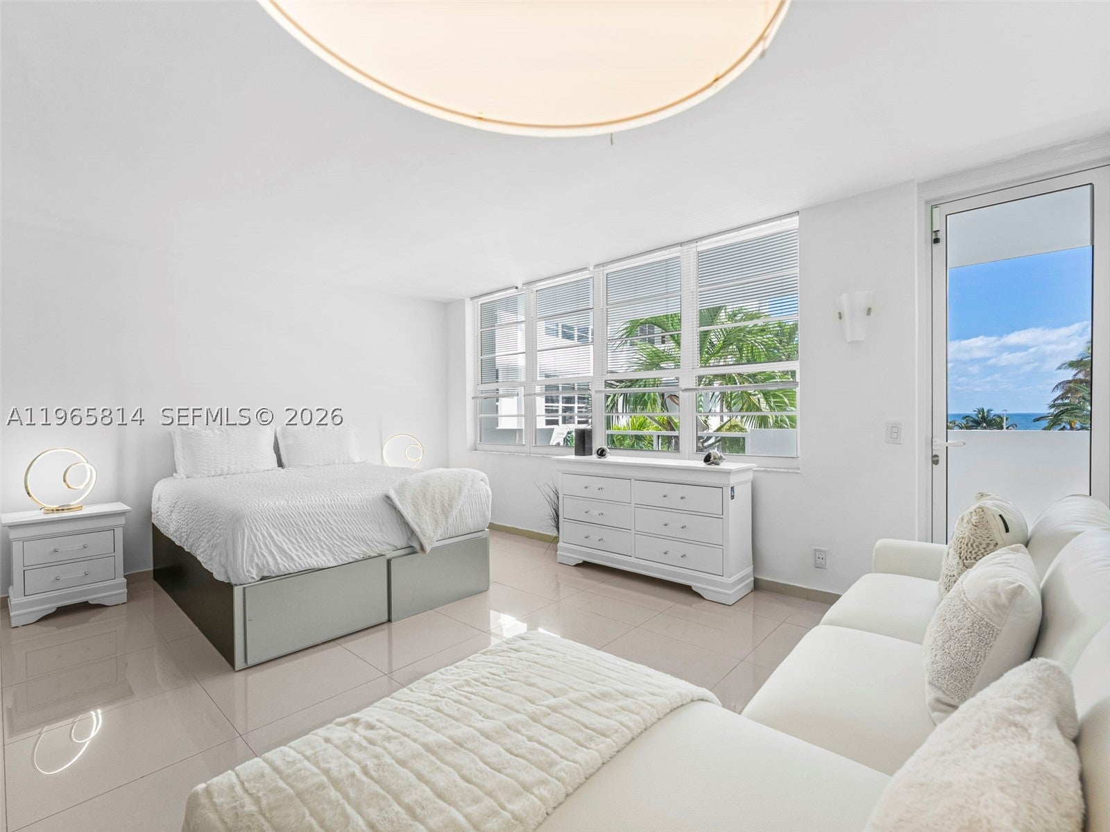 100 Lincoln Rd 417