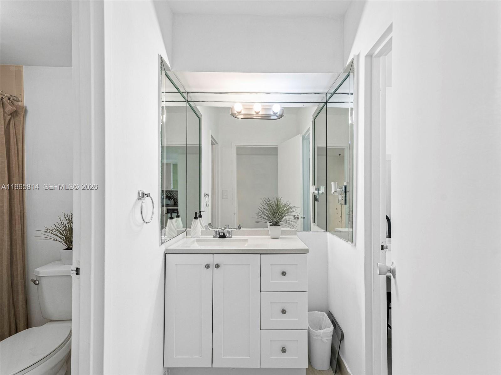 THE DECOPLAGE CONDO - Residential