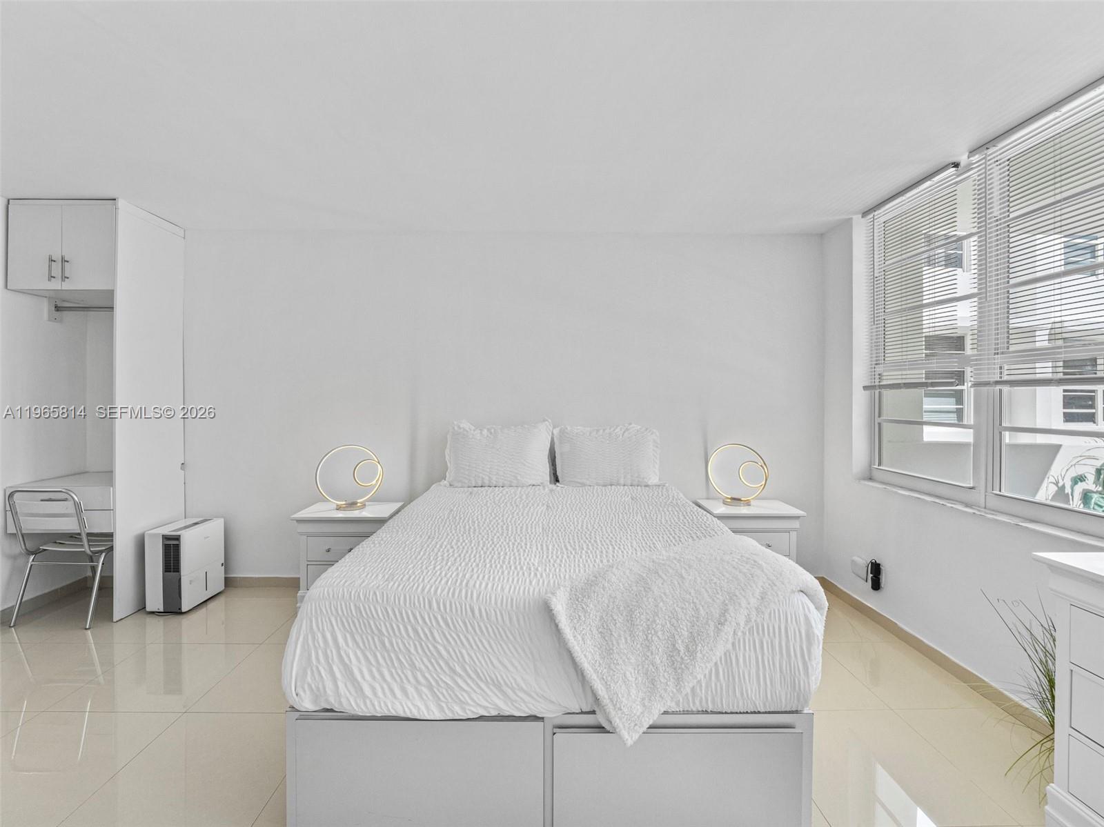 THE DECOPLAGE CONDO - Residential