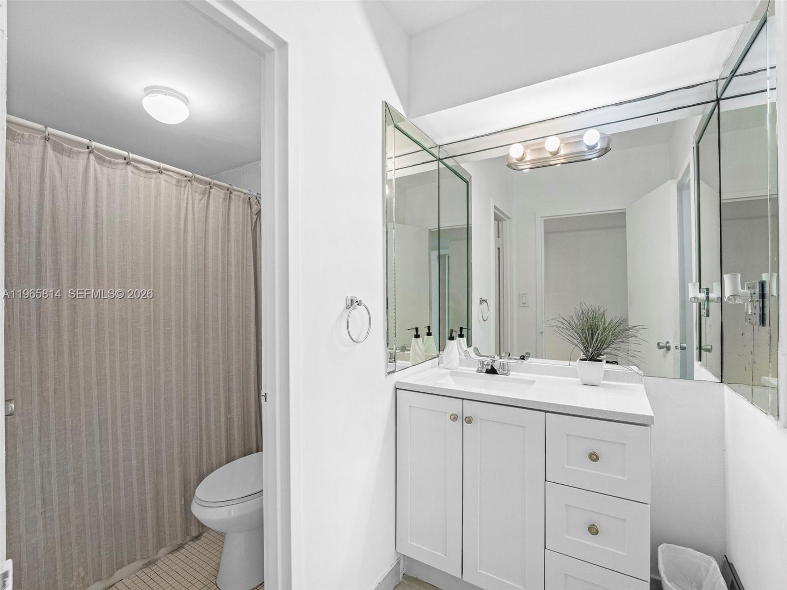 THE DECOPLAGE CONDO - Residential