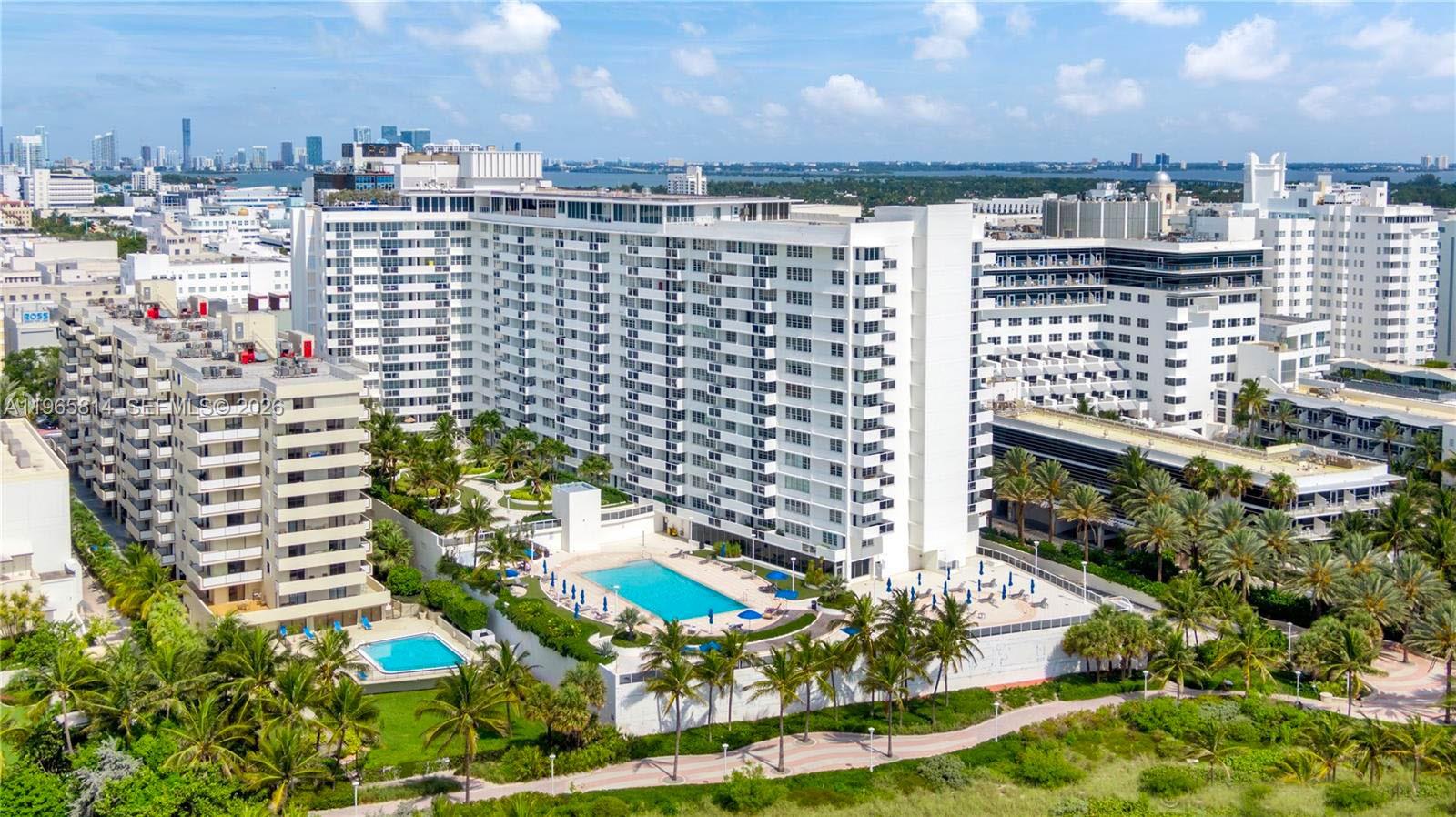 THE DECOPLAGE CONDO - Residential