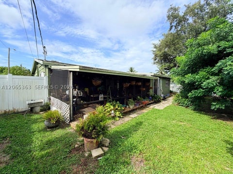 Tiny photo for 6831 Farragut St, Hollywood, FL 33024 (MLS # A12065363)