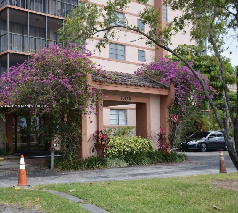 20850 San Simeon Way 605-5