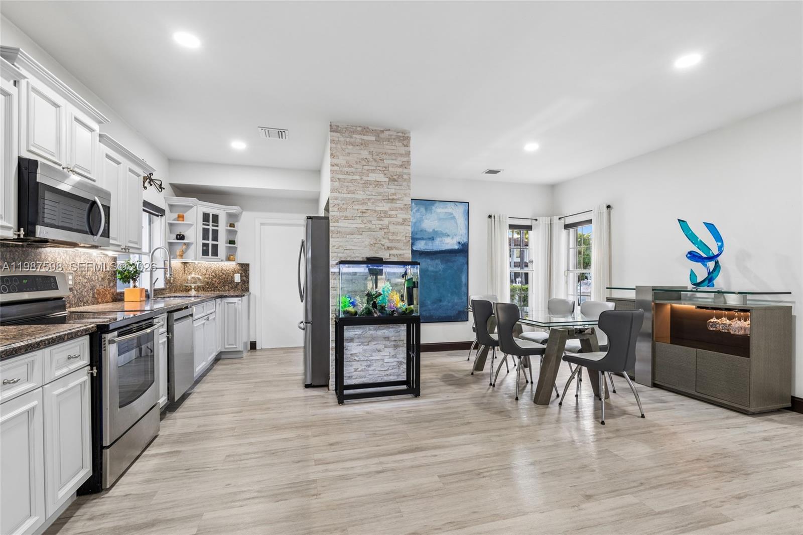 SILVER LAKES PHASE III - Residential Lease