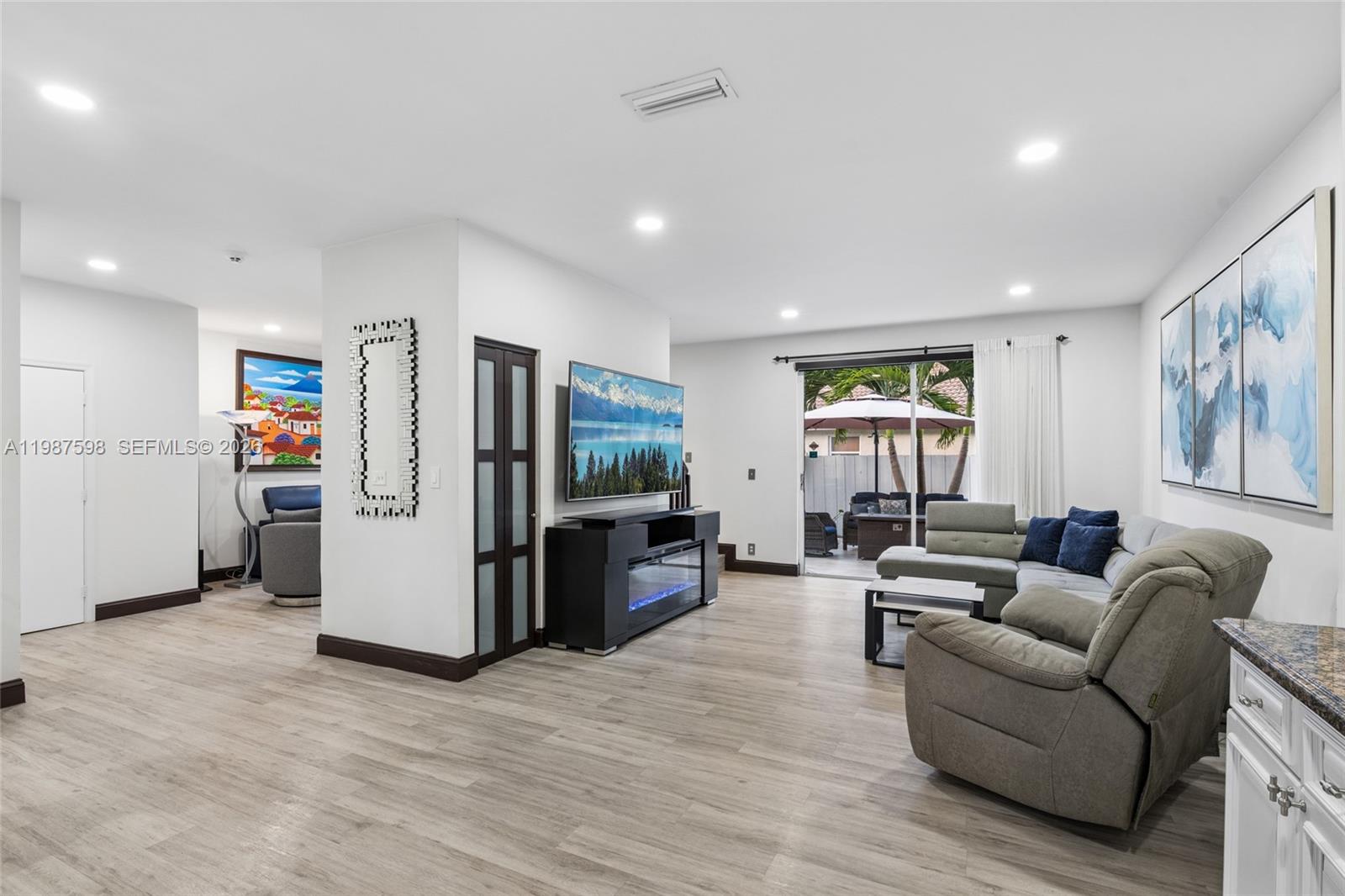 SILVER LAKES PHASE III - Residential Lease