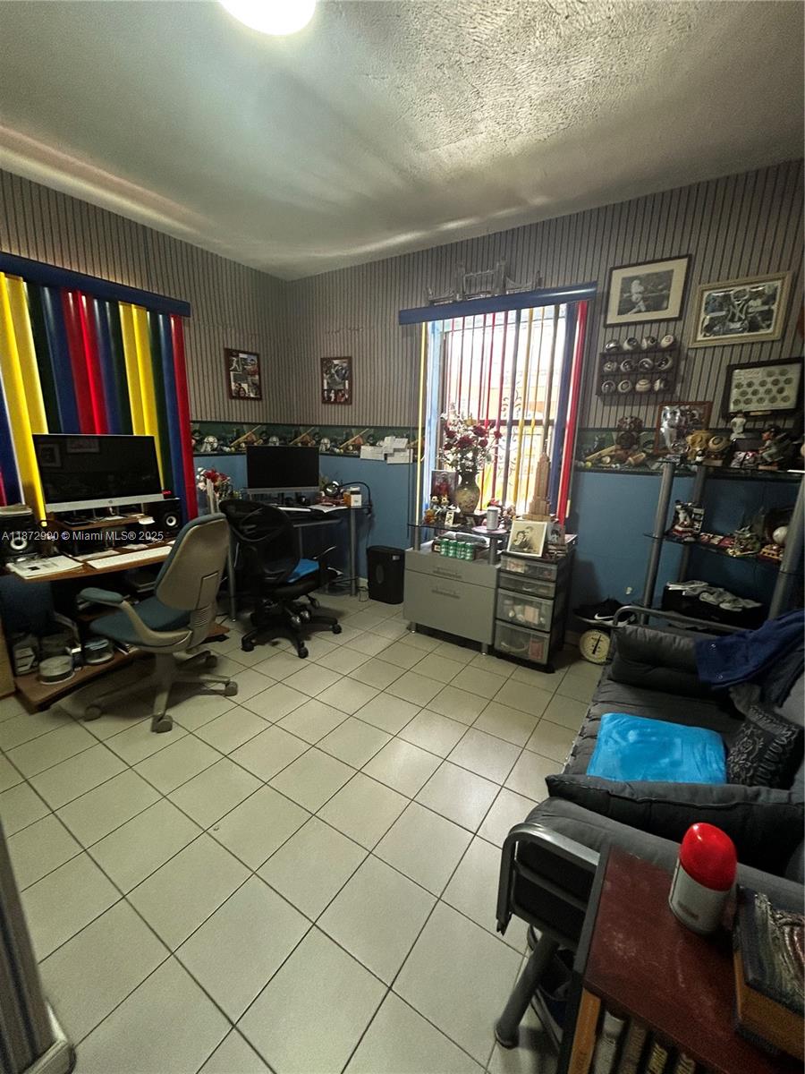 HIALEAH 13TH ADDN AMD PL - Residential