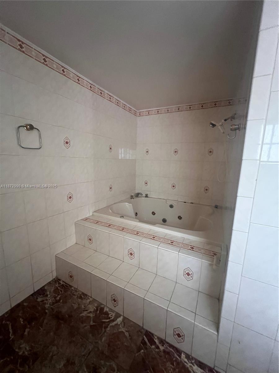 HIALEAH 13TH ADDN AMD PL - Residential