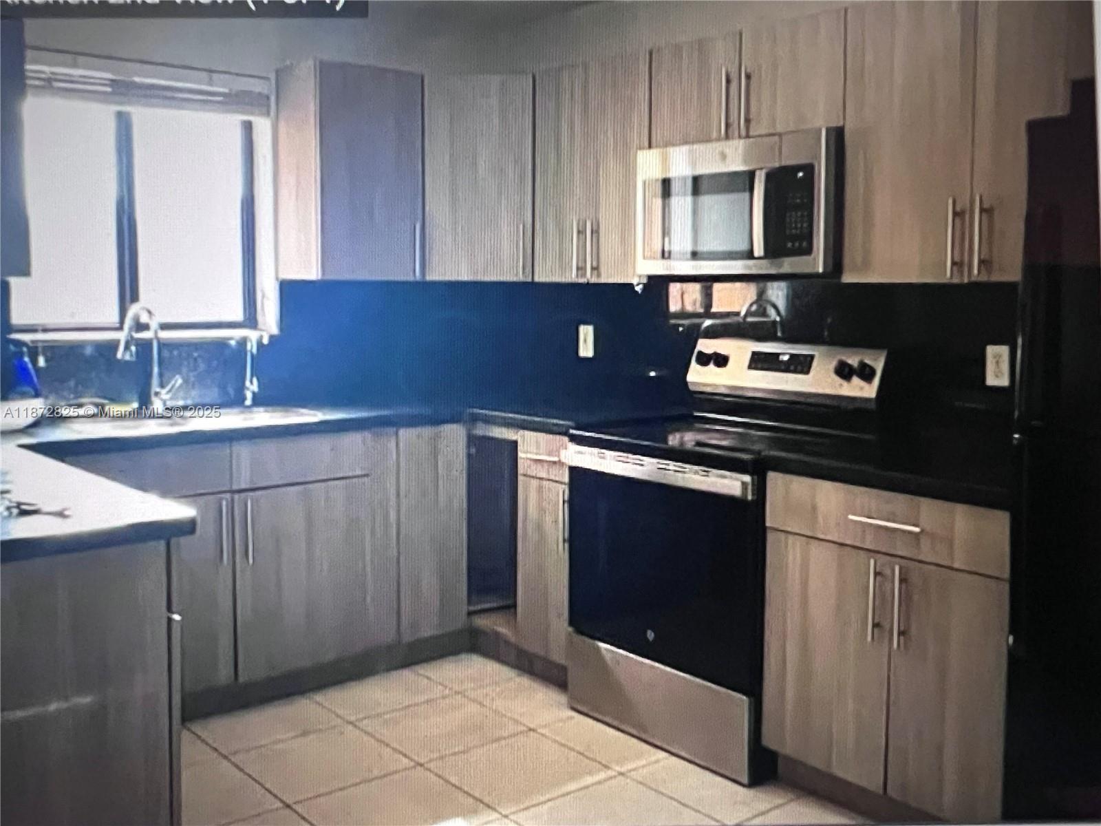 BREEZESWEPT PARK ESTATES - Residential
