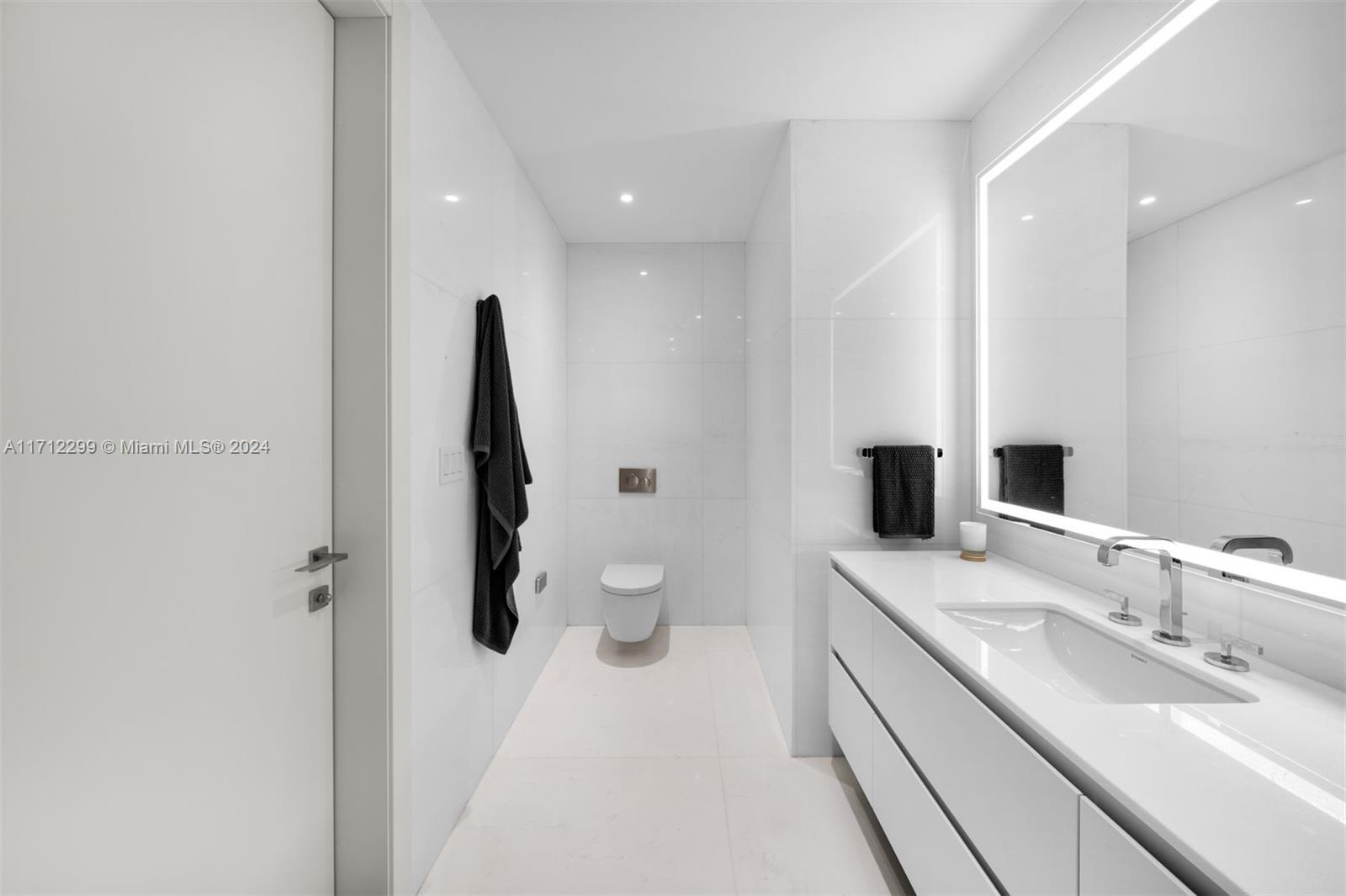 ASTON MARTIN RESIDENCES - Residential Lease
