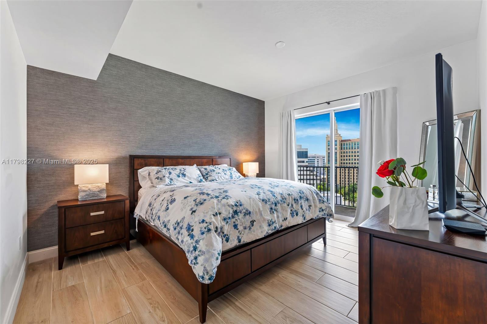 TEN ARAGON CONDO - Residential