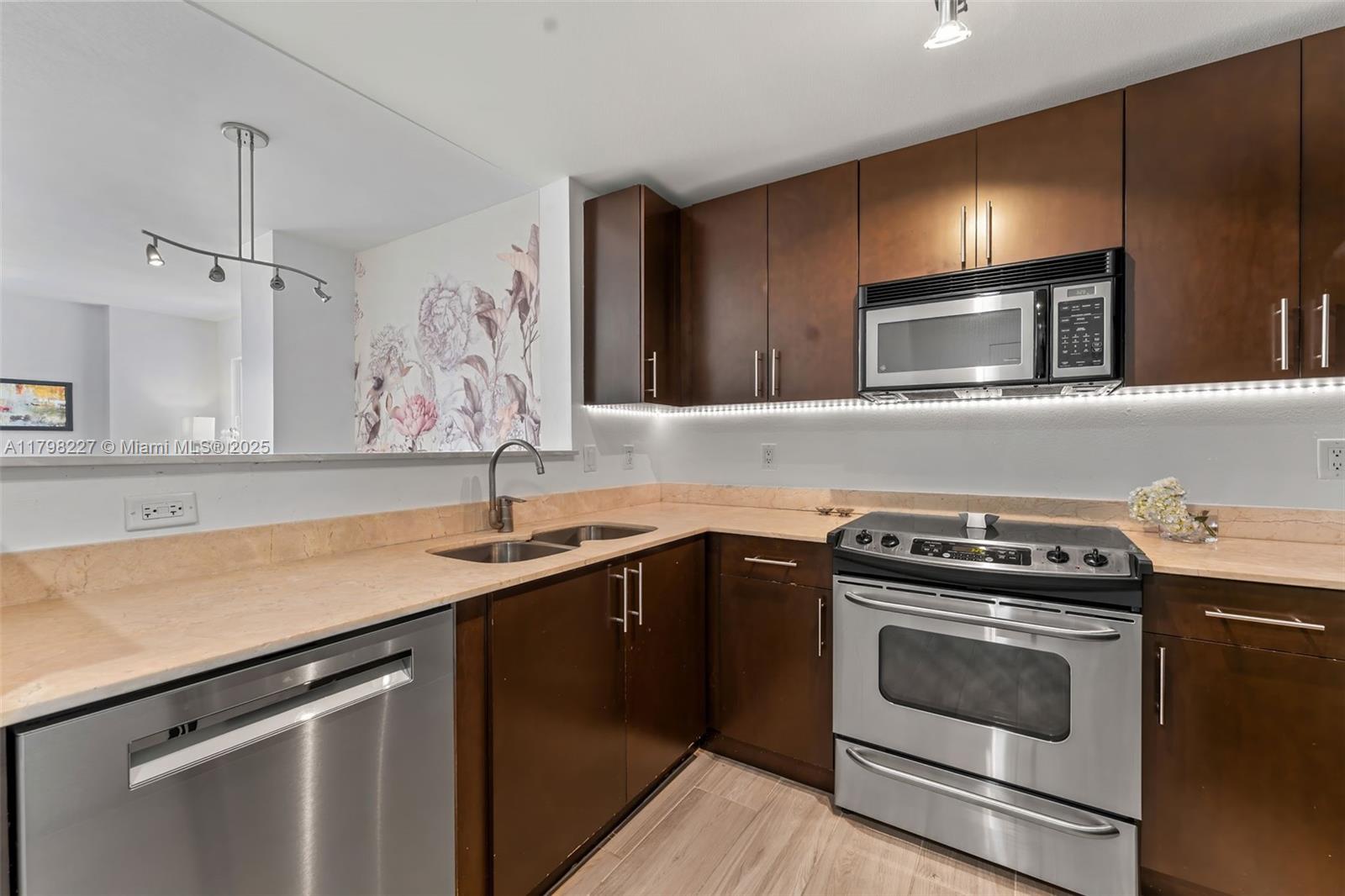 TEN ARAGON CONDO - Residential