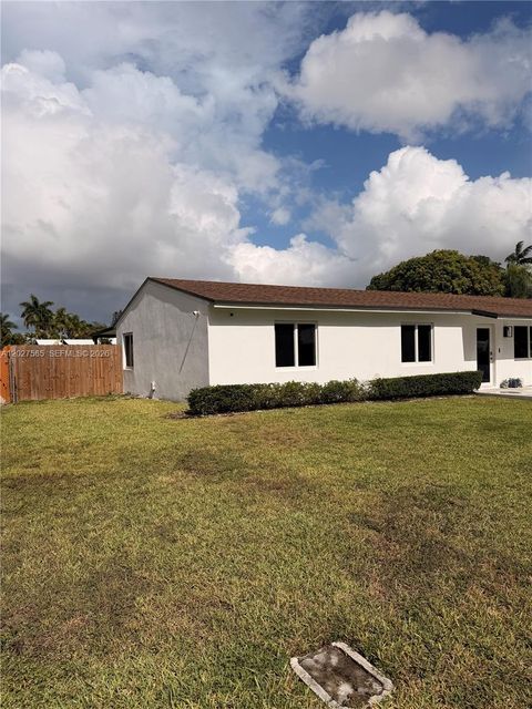 Tiny photo for 30651 SW 189th Ave, Homestead, FL 33030 (MLS # A12027585)
